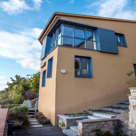 Elegant Escape In